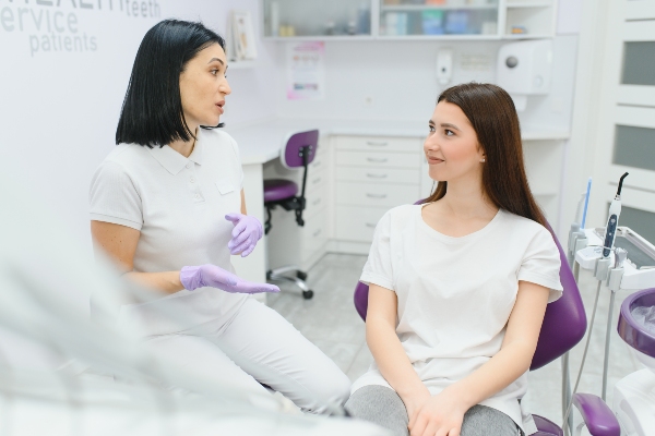 Talking To A General Dentist About Bad Breath